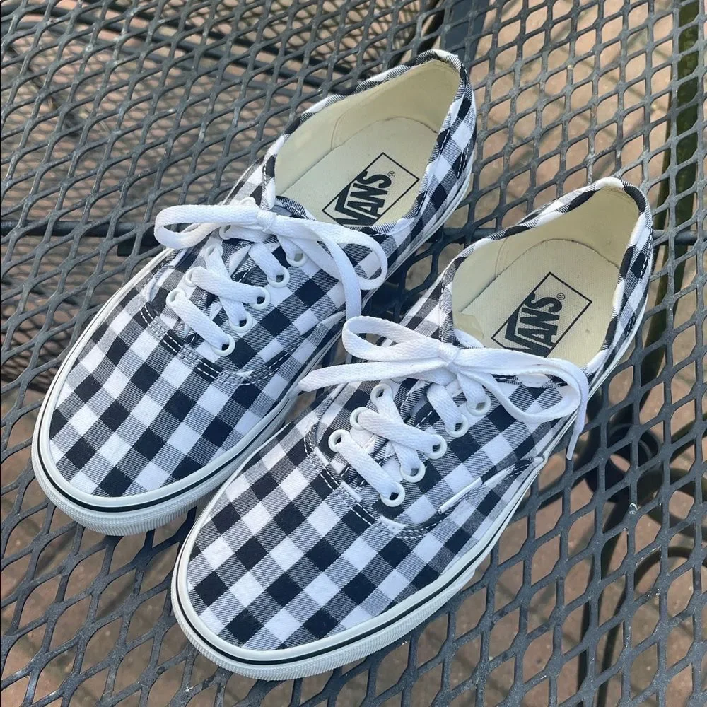 Vans® Unisex Authentic Lace-Up Sneakers in Gingham Check Size 9 Women’s
